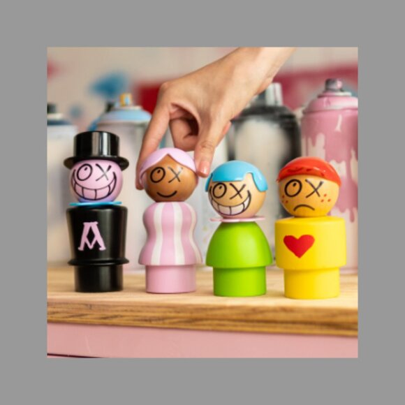 NEW Fisher-Price® Little People® x André Saraiva Set - Picture 4 of 8